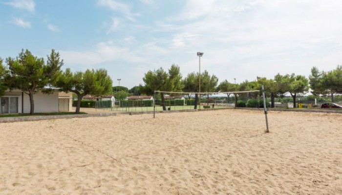 VOI Alimini resort beach volley